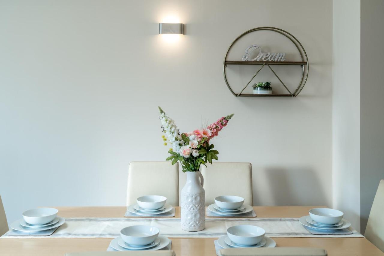 Spacious 2 Bedroom Apartment - Sleeps 6 Hove Exterior foto