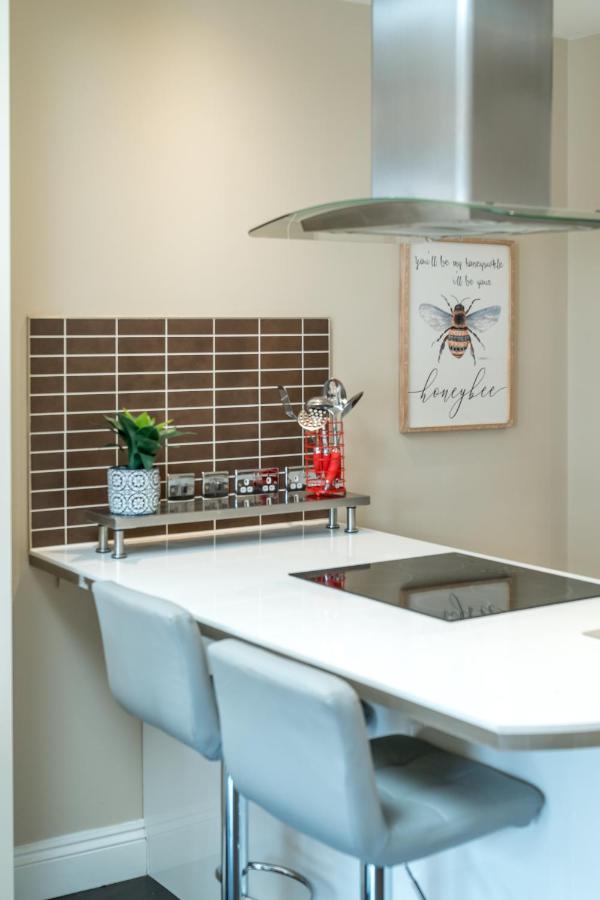 Spacious 2 Bedroom Apartment - Sleeps 6 Hove Exterior foto